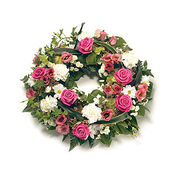 Traditional Open Round Wreath